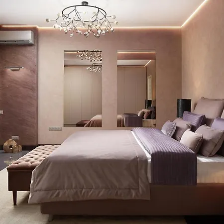 Armani 5* City Centre Apartment